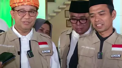 Dipakaikan Rompi AMIN, Ustadz Abdul Somad Sah Dukung Anies-Muhaimin
