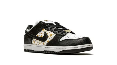 NIKE SB Dunk Low Supreme Stars Black.
