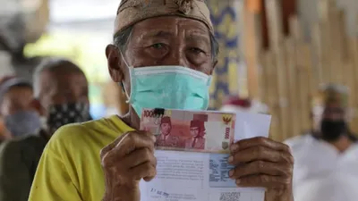 Ilustrasi Keluarga Penerima Manfaat dari Bansos 2024