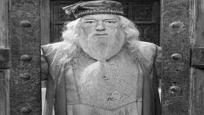 Sir Michael Gambon, Pemeran Dumbledore di Film Harry Potter Meninggal Dunia