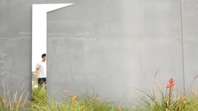 Berikut ini adalah sebuah tes penglihatan yang menampilkan sebuah gambar ilusi optik yang berisi teka-teki menyenangkan.