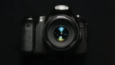 Tentu dengan harga yang lumayan mahal, kamu harus merawat kamera DSLR dengan baik. Adapun berikut 5 tips merawat kamera DSLR dengan baik.