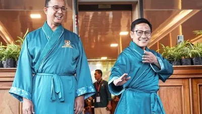 Pasangan capres-cawapres Anies Baswedan dan Muhaimin Iskandar atau Cak Imin mengikuti proses pemeriksaan kesehatan.