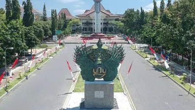 Tidak semua jurusan kuliah di UNY memiliki tingkat keketatan masuk tinggi, ada beberapa jurusan kuliah yang yang rendah peminat.