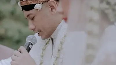 Yuk Cari Tahu Kekayaan Tiko Aryawadhana: Suami Bunga Citra Lestari dengan Pekerjaan Bergengsi dan Kesukaan Berkeliling Dunia