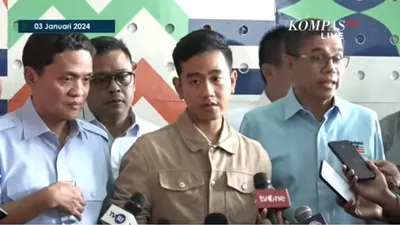 Reaksi Gibran Rakabuming saat Ditanya Asal Susu yang Dibagikan saat CFD, Netizen: Ini Aslinya, tapi Pas Debat Kok Bisa Lancar Ya?