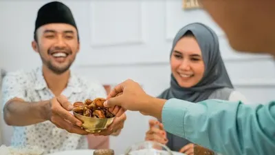 Ilustrasi. Adab Berbuka Puasa