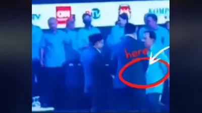 VIRAL! Momen Prabowo Subianto Diduga Ogah Salaman dengan Anies Baswedan, Netizen: Katanya Paling Ikhlas!
