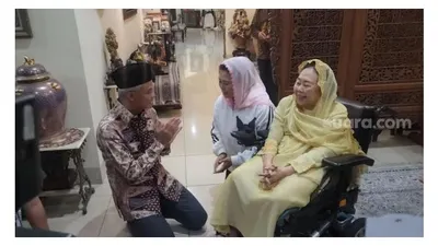 Ganjar Pranowo bersama Yenny Wahid, dan Sinta Nuriyah Wahid istri almarhum Gus Dur 