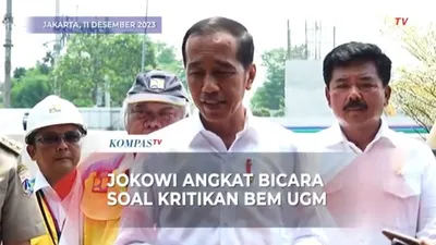 Jokowi Respon Gelar Alumnus UGM