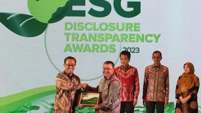 Komitmen Terapkan Bisnis Berkelanjutan, bank bjb Sabet Penghargaan di Ajang ESG Disclosure Awards 2023