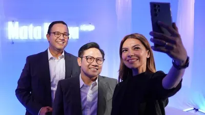 Anies Baswedan mendatangi acara Mata Najwa yang menghadirkan ketiga bakal calon presiden (capres) termasuk Ganjar Pranowo dan Prabowo Subianto.