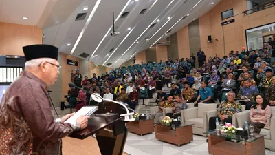  seminar dan launching Indonesia Sharia Economic Outlook (ISEO) 2024 di FEB UI
