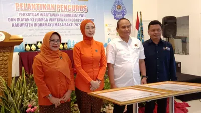 Pengurus IKWI Indramayu Masa Bakti 2023-2026 Dilantik Bersamaan dengan HUT PWI ke-78