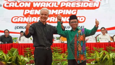 Ganjar Pranowo dan Mahfud MD