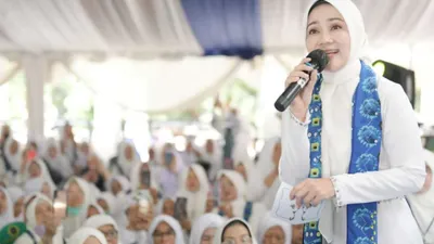 Istri dari Ridwan Kamil, Atalia Praratya