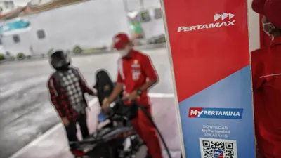 Kabar gembira, harga BBM Pertamina turun lagi hari ini, per 1 Desember 2023. Hal ini karena menyesuaikan fluktuasi harga setiap bulannya.