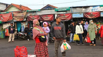 Suasana mudik di Terminal Cicaheum, Kota Bandung, Rabu 19 April 2023.