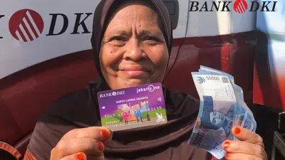 Pemerintah Provinsi DKI Jakarta kembali mencairkan dana KLJ 2024 kepada para lansia yang dinyatakan berhak menerima dana bantuan sebesar Rp600 ribu per bulan.