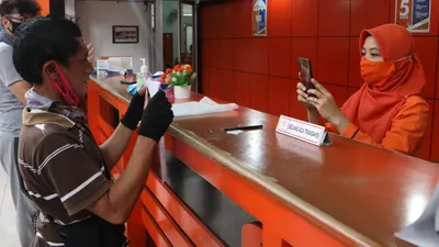 Ilustrasi Pencairan BPNT di PT Pos Indonesia