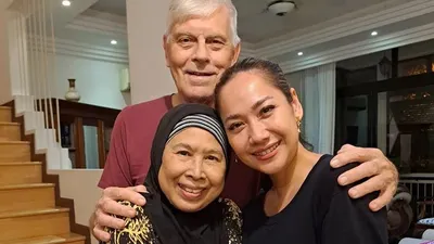 Tak Anggap BCL sebagai Menantu Lagi, Ini Julukan Baru Bunga Citra Lestari&nbsp;dari Ibu Ashraf Sinclair