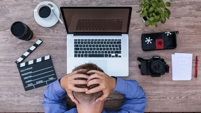 Semakin Tertekan Ketika Kerja? Berikut Tanda Kamu Harus Resign