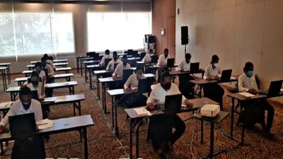 Peserta memiliki akses untuk berlatih menggunakan simulasi CAT CPNS 2023 sebagai persiapan menghadapi tes SKD yang akan datang.