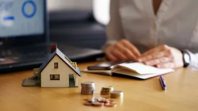 Tips Kelola Gaji ala Gaya Hidup Frugal Living, Gunakan Rumus Keuangan 4321 agar Cuan Cepat Bertambah (Freepik)
