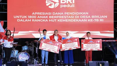 Peringati HUT RI Ke-78, BRI Salurkan Beasiswa untuk 1800 Anak Berprestasi di Desa BRILiaN