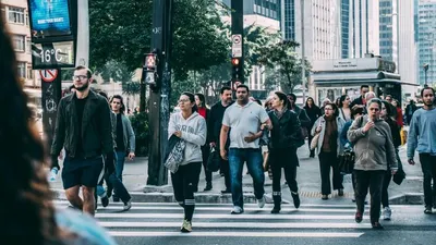 Illustrasi.  3 Kepribadian Orang dari Cara Jalan Kaki Menurut Psikolog 
