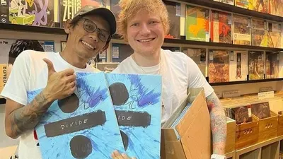 Ed Sheeran Bagikan Vinyl Devide