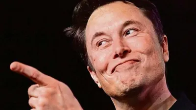 Terdapat dua kebiasaan sederhana yang dilakukan Elon Musk yang membuat dia bisa berpikir jauh ke depan, out of the box, dan kritis.