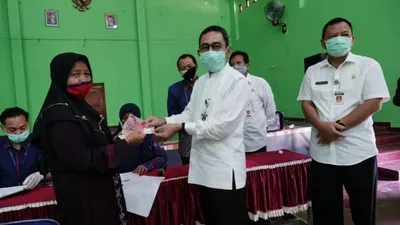 Sejumlah bansos dari pemerintah masih dicairkan hingga memasuki minggu ketiga bulan Februari 2024.