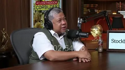 Fahri Hamzah menceritakan bagaimana dulunya capres-cawapres nomor urut 03 Ganjar Pranowo dan Mahfud MD berada di sisi Presiden Joko Widodo (Jokowi).