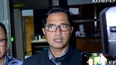 Febri Diansyah saat penuhi panggilan KPK terkait dugaan kasus korupsi di Kementan