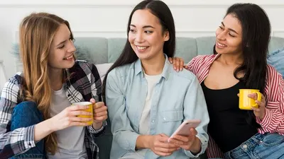 ilustrasi -- 5 Trik Komunikasi yang Membuat Orang Nyaman Bicara Denganmu, Bikin Lawan Bicara Tambah Respect