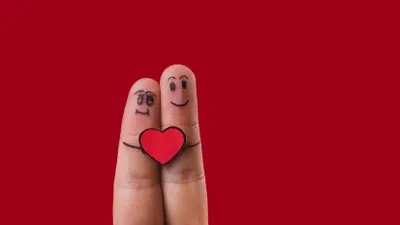 Memberi Hadiah atau Berkata Mesra, Jenis Love Language Mana yang Cocok untukmu? Ternyata Ungkap Hal Menarik (Freepik)