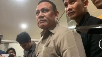 Ketua non aktif Komisi Pemberantasan Korupsi (KPK), Firli Bahuri, dinyatakan melanggar kode etik oleh Dewan Pengawas (Dewas) KPK.