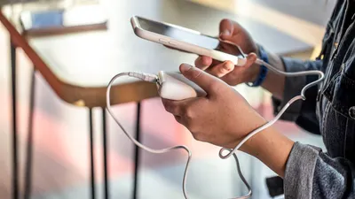 Ilustrasi fitur Super Fast Charging HP Samsung.