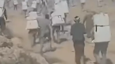 Genosida Israel Terhadap Warga Palestina Harus Berakhir, Ribuan Warga Mesir Jalan Kaki Melintasi Padang Pasir