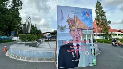 Jokowi Dinobatkan Jadi Alumni UGM Paling Memalukan, Tenaga Ahli Presiden: Janganlah Kemarau Setahun Dihapus Hujan Sehari