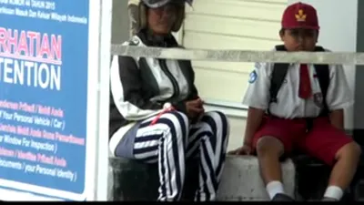 Kembali Menjadi Sorotan, Julini Ibu Kandung Nursaka Ungkap Kebiasaan-Kebiasaan Putranya Sepulang dari Sekolah (YouTube Rumah Jurnalis)