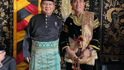 Spanduk Gambar Prabowo Subianto-Yusril Ihza Mahendra Terlihat di Jakarta, Siapa Cawapres Prabowo Sebenarnya? (IG @yusrilihzamhd)