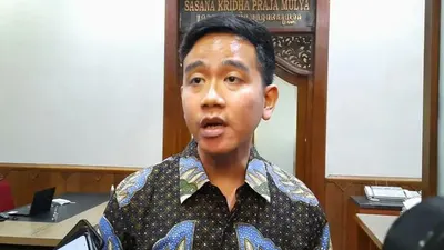 Gibran Rakabuming diasumsikan memiliki kemampuan jauh di bawah cawapres lainnya yakni Muhaimin Iskandar dan Mahfud MD.