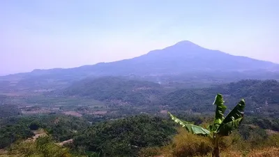 Hasil Studi Ungkap Zonasi Daerah Rawan Longsor di Kawasan Gunung Tampomas Sumedang