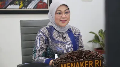 Menteri Ketenagakerjaan, Ida Fauziyah, mengatakan kenaikan upah minimum merupakan bentuk penghargaan kepada para pekerja yang telah berkontribusi dalam pembangunan ekonomi Indonesia.
