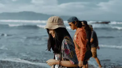 Ada beberapa kota terindah di Indonesia yang menyimpan sejuta pesona, mulai dari keindahan alamnya, keragaman budaya, hingga tradisi daerah.