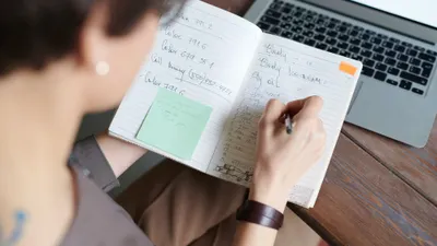 Illustrasi. Fakta Unik orang dengan tulisan tangan jelek