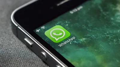 Ilustrasi menghentikan pengunduhan gambar otomatis di WhatsApp.