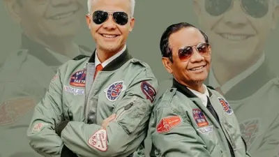 Pakaian jaket bomber Top Gun yang digunakan Ganjar Pranowo-Mahfud MD pada debat ketiga Pilpres 2024 memiliki makna tersendiri.